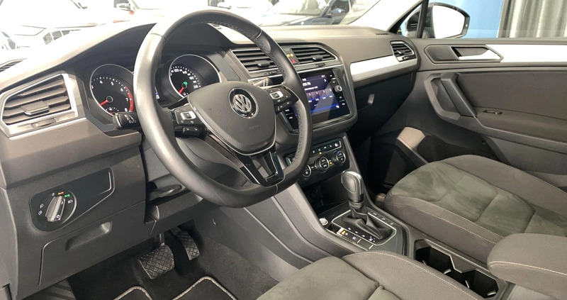 Volkswagen Tiguan cena 125900 przebieg: 24190, rok produkcji 2020 z Warszawa małe 379